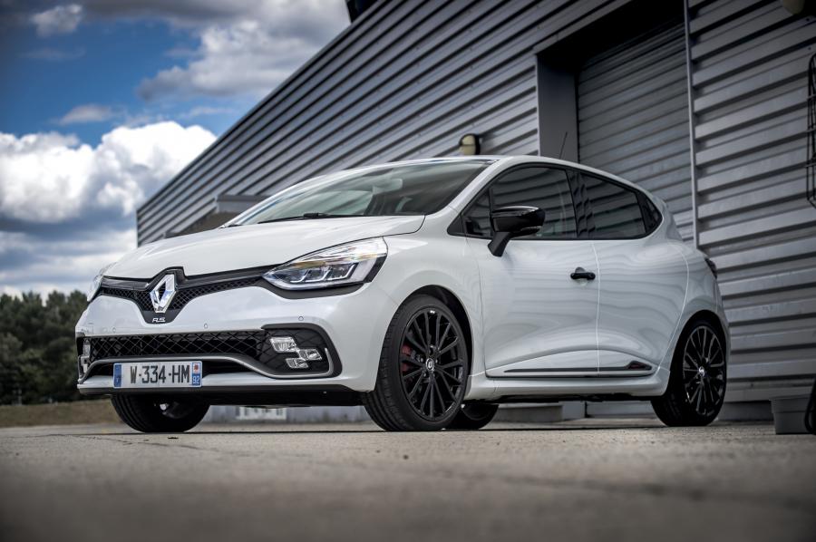  Renault Clio R.S. 220 Trophy 2016 года  (фото 3 из 25)